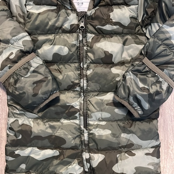 Gap Baby ColdControl Puffer One-Piece - Olive green camo - Picture 6 of 9